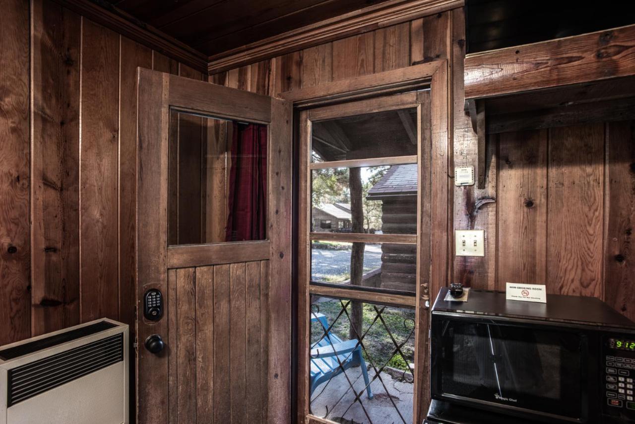 Apache Village 7, Queen Bed, Midtown, Sleeps 2 Ruidoso Exteriör bild
