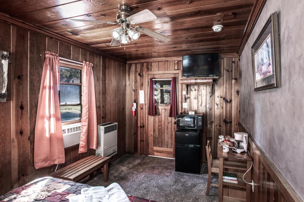 Apache Village 7, Queen Bed, Midtown, Sleeps 2 Ruidoso Exteriör bild