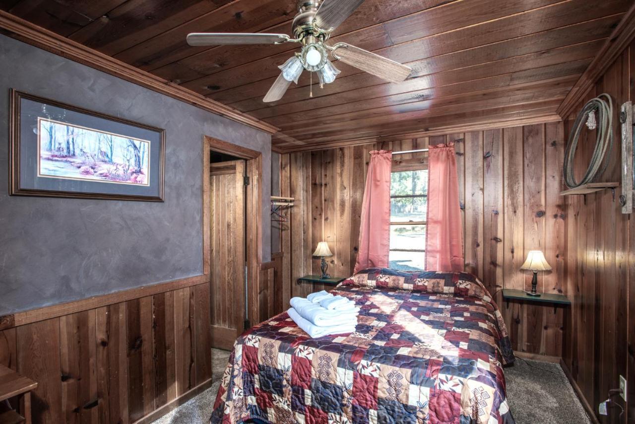 Apache Village 7, Queen Bed, Midtown, Sleeps 2 Ruidoso Exteriör bild
